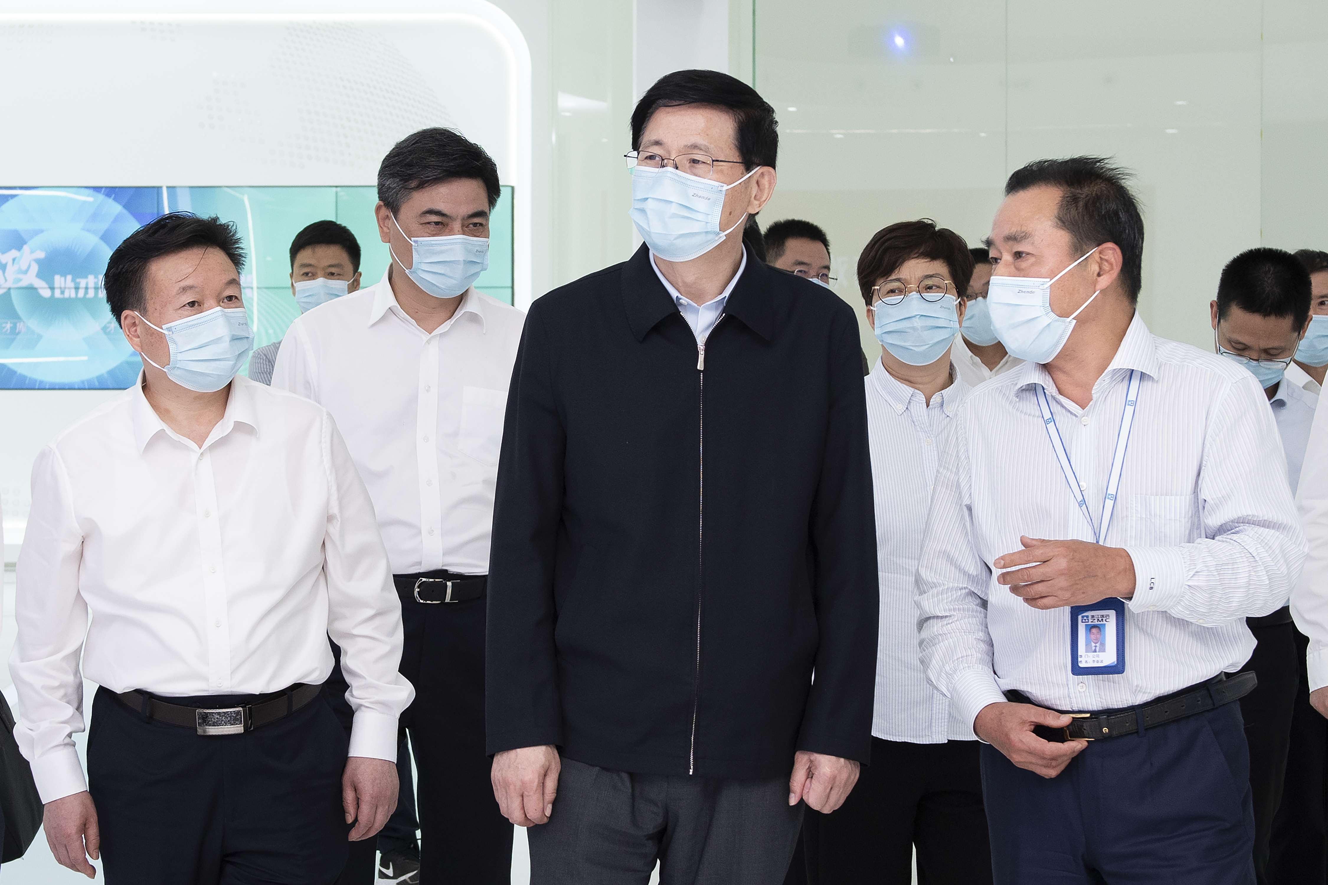 省委常委、省紀委書記許羅德一行來浙江醫藥調研