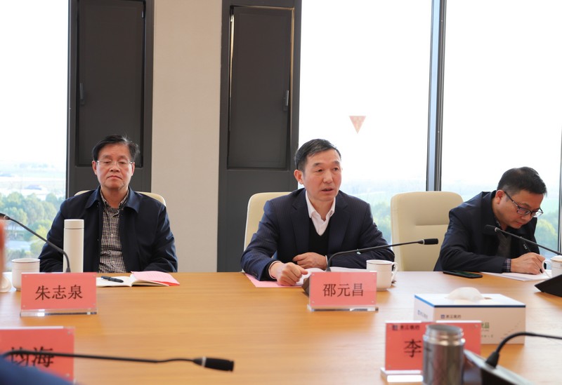 16149493817294680S1R.jpg IMG_4565.jpg