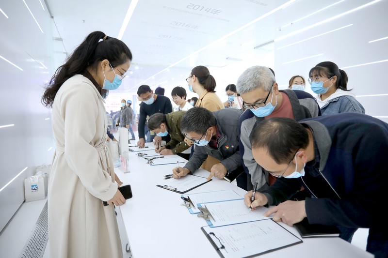 1618576257322789219H.jpg 1.黨員簽名入場.jpg